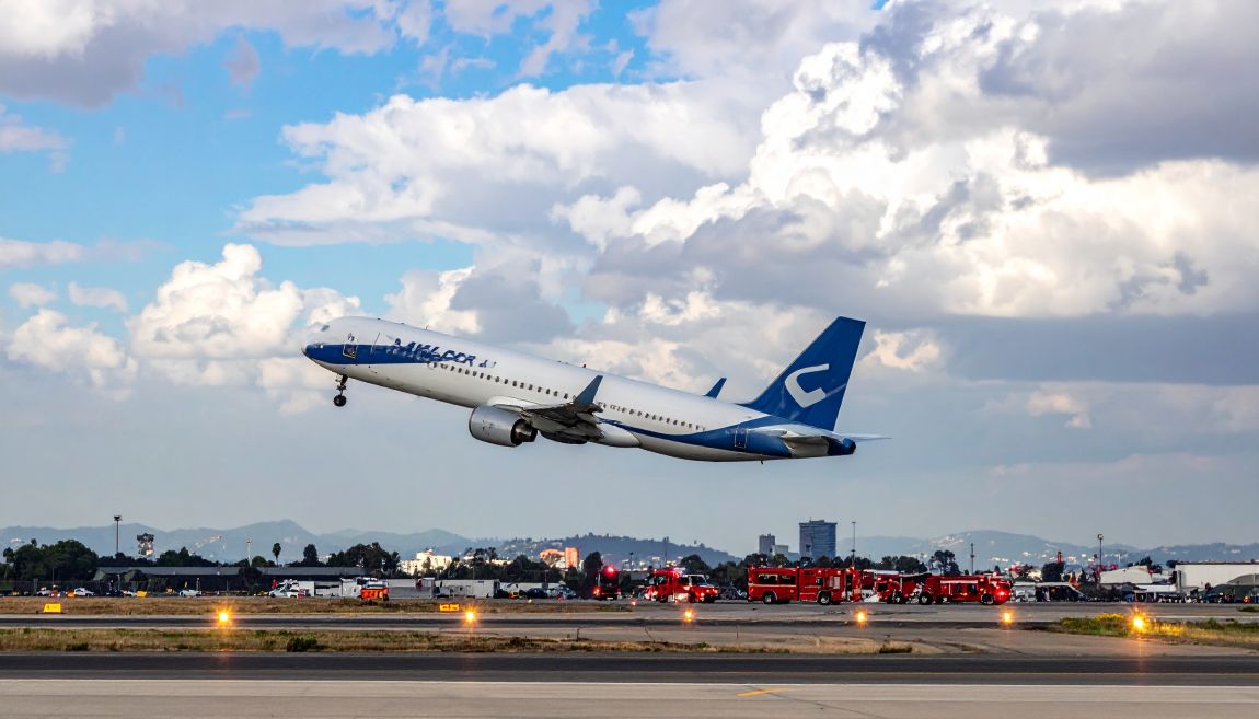 Delta Flight DL275 Diverted LAX